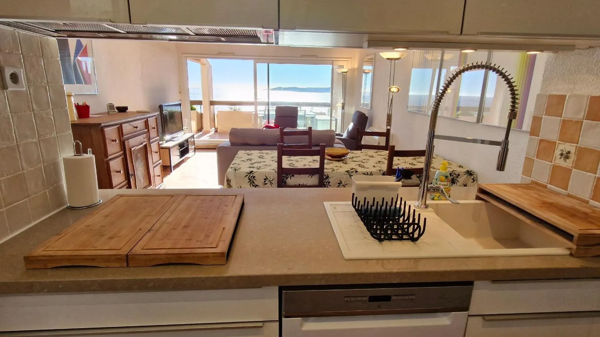 סן-מקסים Appartement 2 Pieces Climatise Avec Piscine Et Parking, Ste Maxime, Golfe St Tropez - Fr-1-780-90