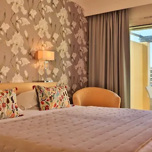3* Hotell Le Petit