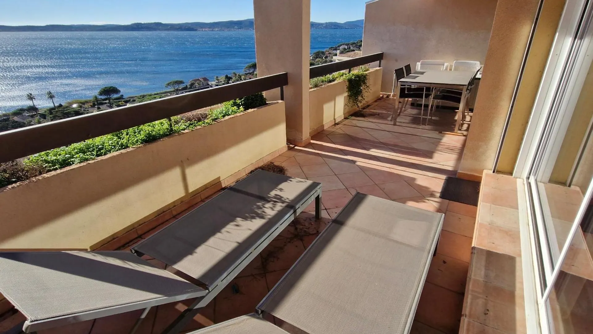 Appartement 2 Pieces Climatise Avec Piscine Et Parking, Ste Maxime, Golfe St Tropez - Fr-1-780-90 Sainte-Maxime